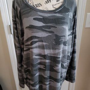 Buffalo David Bitton Printed Camouflage Long Sleeve Top Size XL